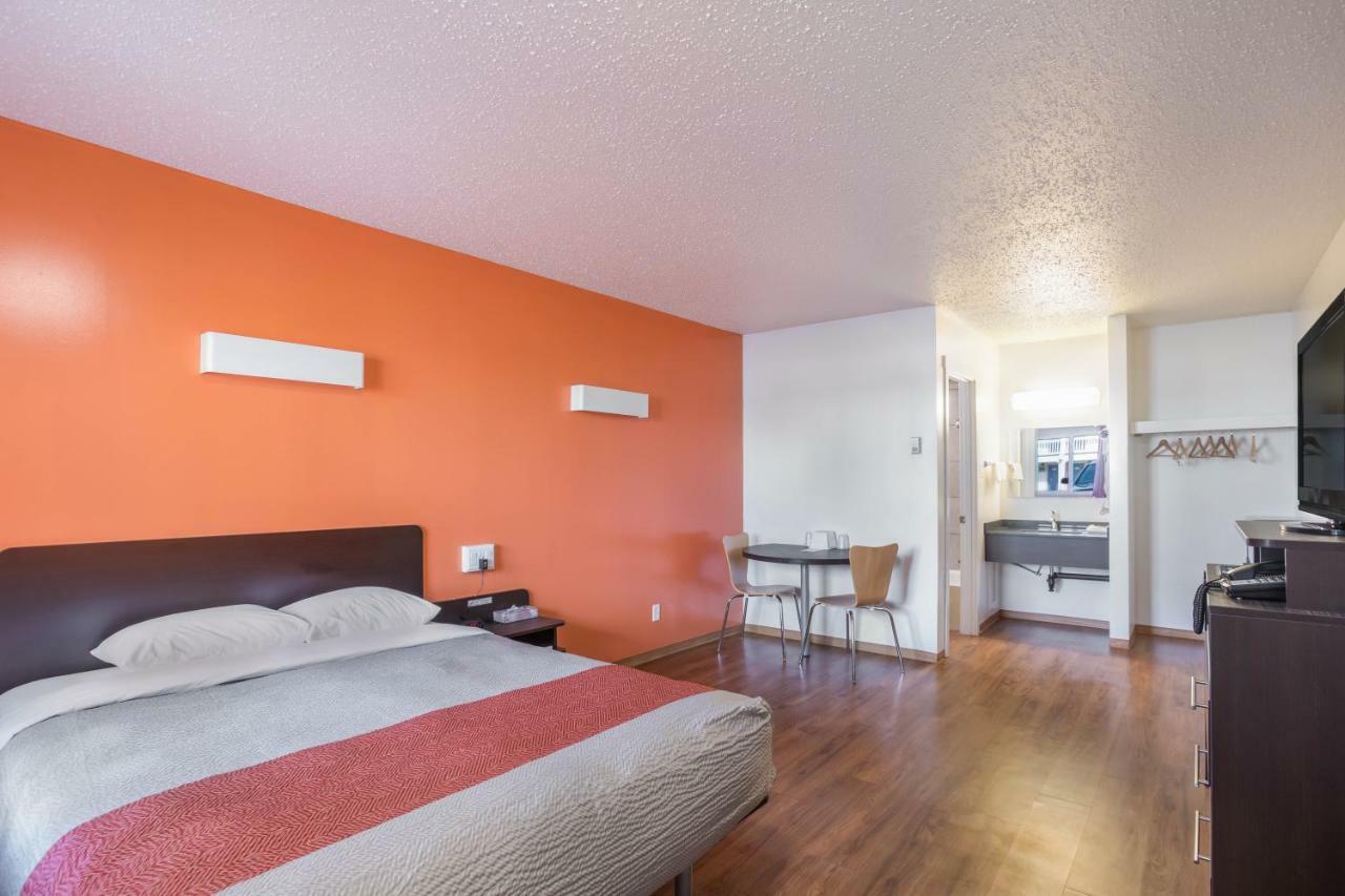 Motel Bo-Camrose, Ab Esterno foto